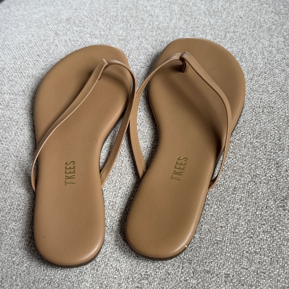 TKEES Women's Camel Leather Slim-Strap Sandals